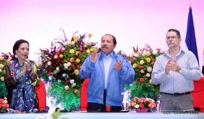 Daniel y Rosario conmemoran el 41 aniversario del paso a la inmortalidad del Comandante Carlos