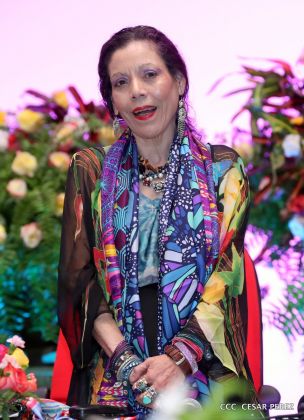 Daniel y Rosario conmemoran el 41 aniversario del paso a la inmortalidad del Comandante Carlos