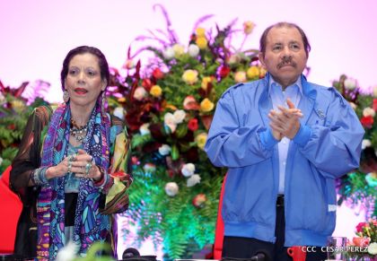 Daniel y Rosario conmemoran el 41 aniversario del paso a la inmortalidad del Comandante Carlos
