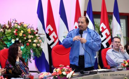 Daniel y Rosario conmemoran el 41 aniversario del paso a la inmortalidad del Comandante Carlos