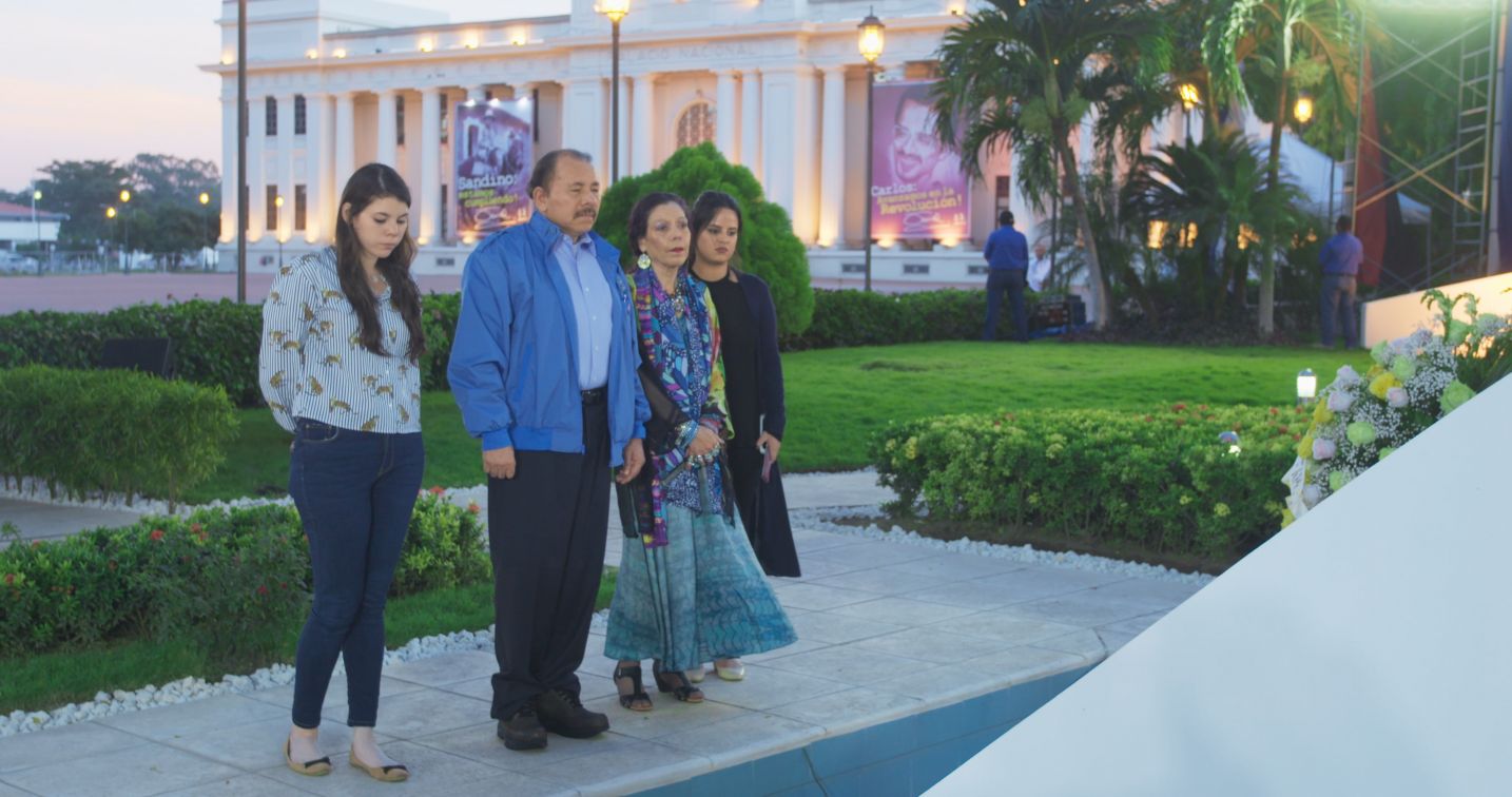 Daniel y Rosario conmemoran el 41 aniversario del paso a la inmortalidad del Comandante Carlos