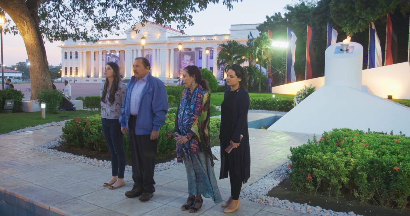 Daniel y Rosario conmemoran el 41 aniversario del paso a la inmortalidad del Comandante Carlos