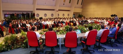 Daniel y Rosario conmemoran el 41 aniversario del paso a la inmortalidad del Comandante Carlos