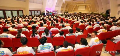 Daniel y Rosario conmemoran el 41 aniversario del paso a la inmortalidad del Comandante Carlos