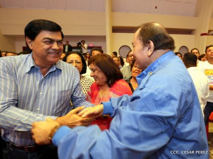 Daniel y Rosario conmemoran el 41 aniversario del paso a la inmortalidad del Comandante Carlos