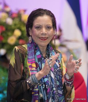 Daniel y Rosario conmemoran el 41 aniversario del paso a la inmortalidad del Comandante Carlos