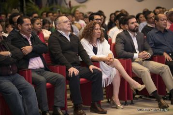 Daniel y Rosario conmemoran el 41 aniversario del paso a la inmortalidad del Comandante Carlos