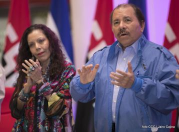 Daniel y Rosario conmemoran el 41 aniversario del paso a la inmortalidad del Comandante Carlos