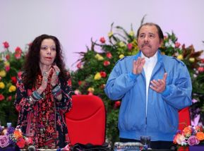 Daniel y Rosario rinden homenaje al Comandante Fidel Castro Ruz