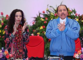 Daniel y Rosario rinden homenaje al Comandante Fidel Castro Ruz