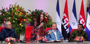 Daniel y Rosario rinden homenaje al Comandante Fidel Castro Ruz