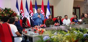 Daniel y Rosario rinden homenaje al Comandante Fidel Castro Ruz