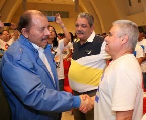 Daniel y Rosario rinden homenaje al Comandante Fidel Castro Ruz