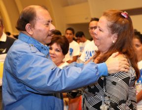 Daniel y Rosario rinden homenaje al Comandante Fidel Castro Ruz