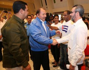 Daniel y Rosario rinden homenaje al Comandante Fidel Castro Ruz