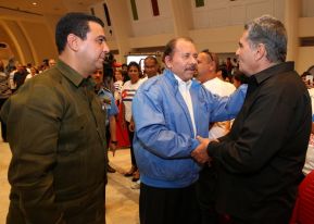 Daniel y Rosario rinden homenaje al Comandante Fidel Castro Ruz
