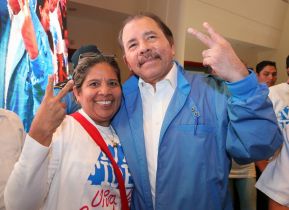 Daniel y Rosario rinden homenaje al Comandante Fidel Castro Ruz