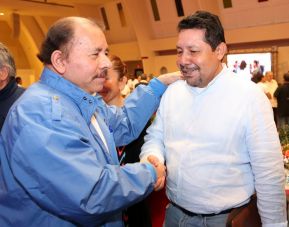 Daniel y Rosario rinden homenaje al Comandante Fidel Castro Ruz