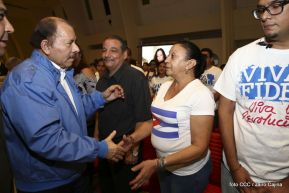 Daniel y Rosario rinden homenaje al Comandante Fidel Castro Ruz