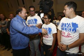 Daniel y Rosario rinden homenaje al Comandante Fidel Castro Ruz