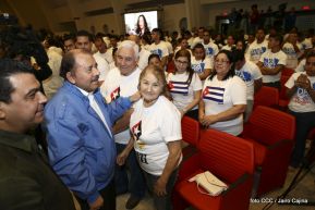 Daniel y Rosario rinden homenaje al Comandante Fidel Castro Ruz