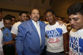 Daniel y Rosario rinden homenaje al Comandante Fidel Castro Ruz