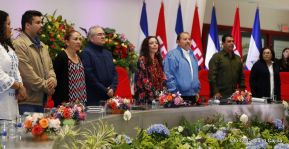 Daniel y Rosario rinden homenaje al Comandante Fidel Castro Ruz