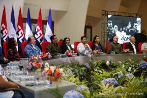 Daniel y Rosario rinden homenaje al Comandante Fidel Castro Ruz