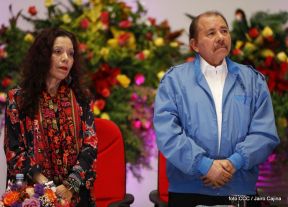 Daniel y Rosario rinden homenaje al Comandante Fidel Castro Ruz