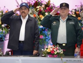 Acto de graduación de cadetes del Centro Superior de Estudios Militares “José Dolores Estrada Vado”
