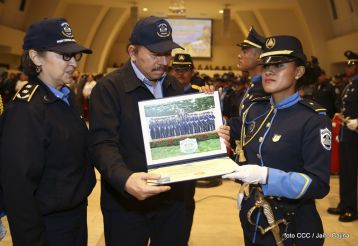 Acto de la Vigésima Promoción de Damas y Caballeros Cadetes de la Academia de Policía "Walter Mendoza Martínez"