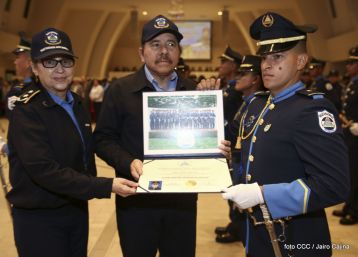 Acto de la Vigésima Promoción de Damas y Caballeros Cadetes de la Academia de Policía "Walter Mendoza Martínez"