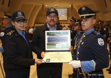Acto de la Vigésima Promoción de Damas y Caballeros Cadetes de la Academia de Policía "Walter Mendoza Martínez"