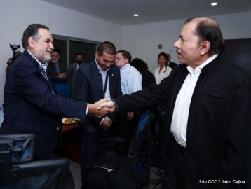 Daniel se reúne con empresarios y productores de azúcar  que participan en la Semana Bonsucro 2018