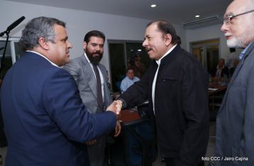 Daniel se reúne con empresarios y productores de azúcar  que participan en la Semana Bonsucro 2018