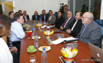 Daniel se reúne con empresarios y productores de azúcar  que participan en la Semana Bonsucro 2018