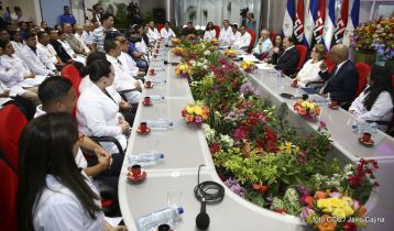 Inauguración del moderno hospital Fernando Vélez Paiz
