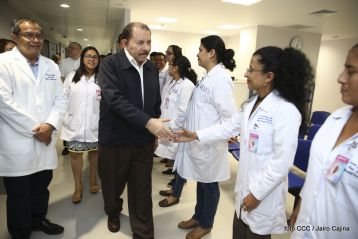 Inauguración del moderno hospital Fernando Vélez Paiz