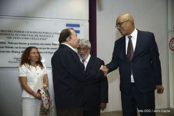 Inauguración del moderno hospital Fernando Vélez Paiz