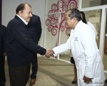 Inauguración del moderno hospital Fernando Vélez Paiz
