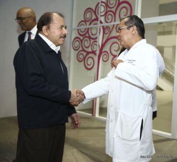 Inauguración del moderno hospital Fernando Vélez Paiz