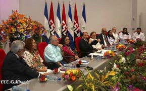 Inauguración del moderno hospital Fernando Vélez Paiz