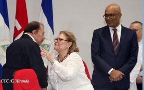 Inauguración del moderno hospital Fernando Vélez Paiz