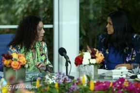 Daniel y Rosario sostienen encuentro con nuevos directivos de Amcham