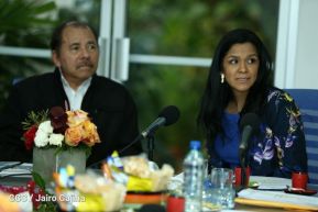 Daniel y Rosario sostienen encuentro con nuevos directivos de Amcham