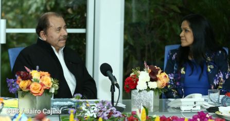 Daniel y Rosario sostienen encuentro con nuevos directivos de Amcham