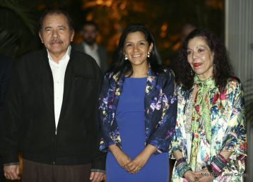 Daniel y Rosario sostienen encuentro con nuevos directivos de Amcham