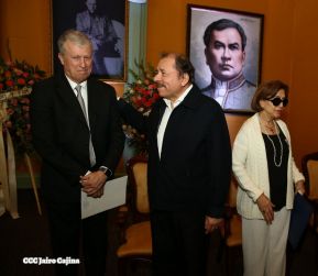 En imágenes: Homenaje póstumo al Dr. Silvio Conrado Gómez