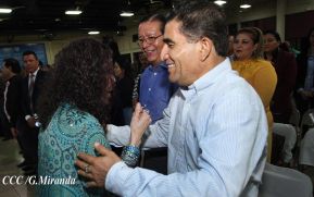 Acto de entrega de la ciudadanía nicaragüense y de la Orden Rubén Darío al pastor David Spencer