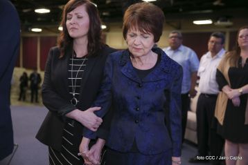 Acto de entrega de la ciudadanía nicaragüense y de la Orden Rubén Darío al pastor David Spencer